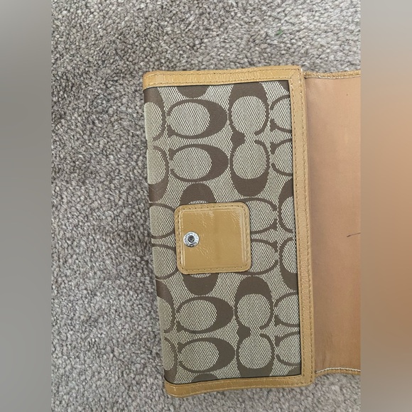 Coach Wallet - Picture 8 of 8